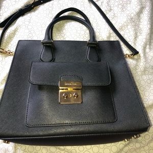 Michael kors satchel crossbody